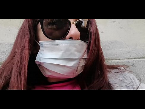 ❤️ Η Νικολέτα εκδικείται τον γείτονά της και κατουράει στο γκαράζ του (Ειδικό Covid19 Ιταλική καραντίνα) Γαμημένο βίντεο